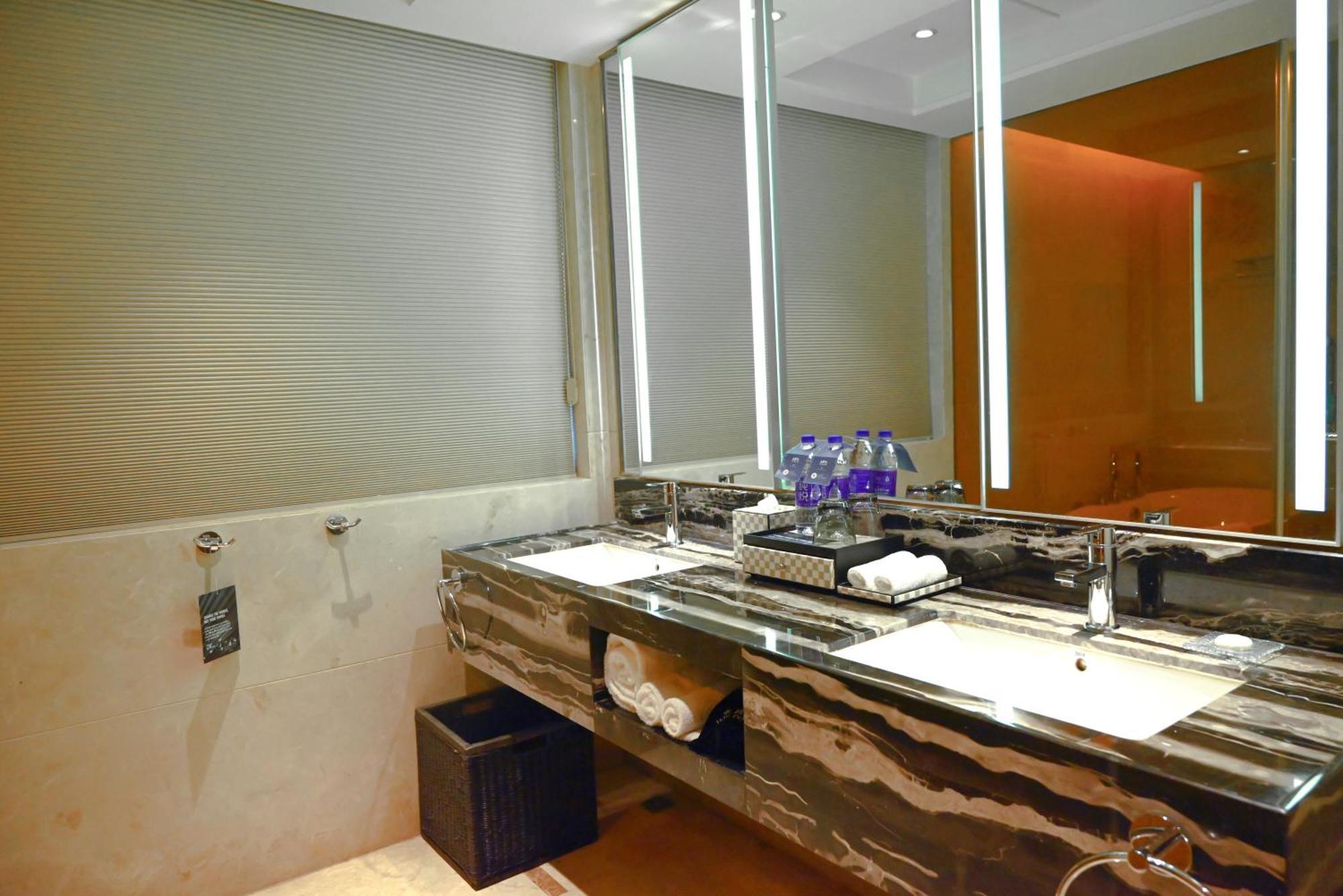 Pullman Wenzhou Hotel Exterior photo